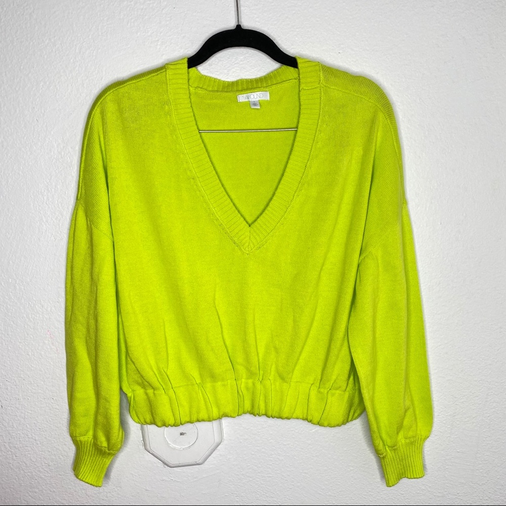 Abound v-neck knit sweater S